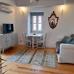 Lisbon Castle Apartment